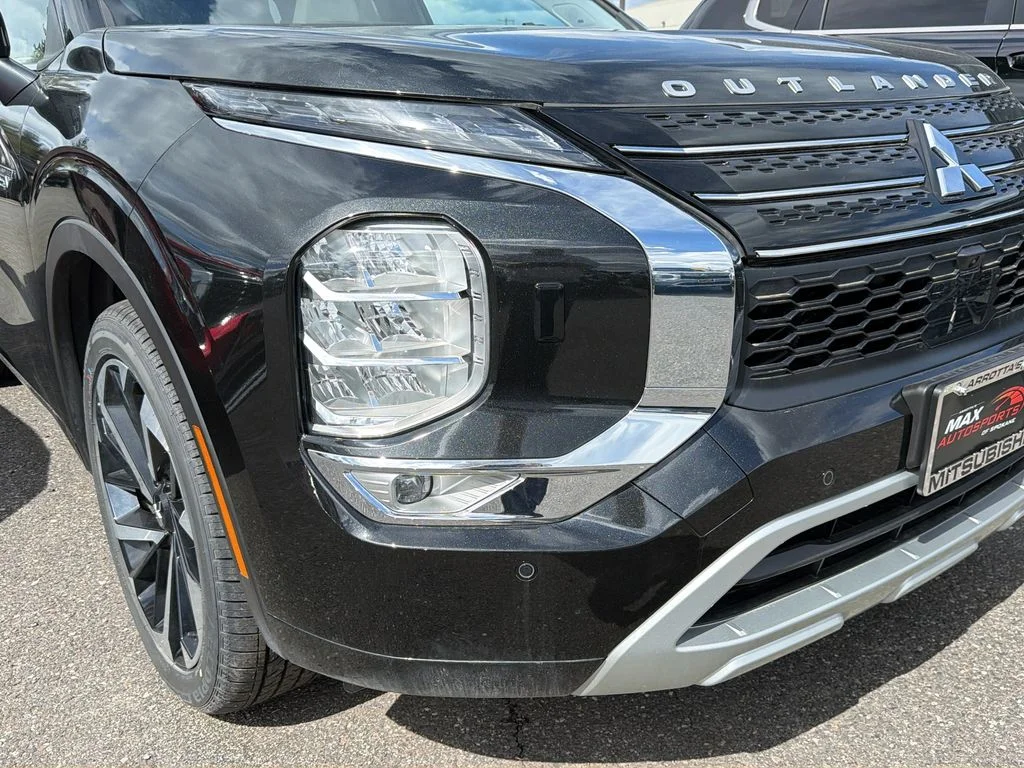 New 2025 Black Diamond Mitsubishi SEL image 25
