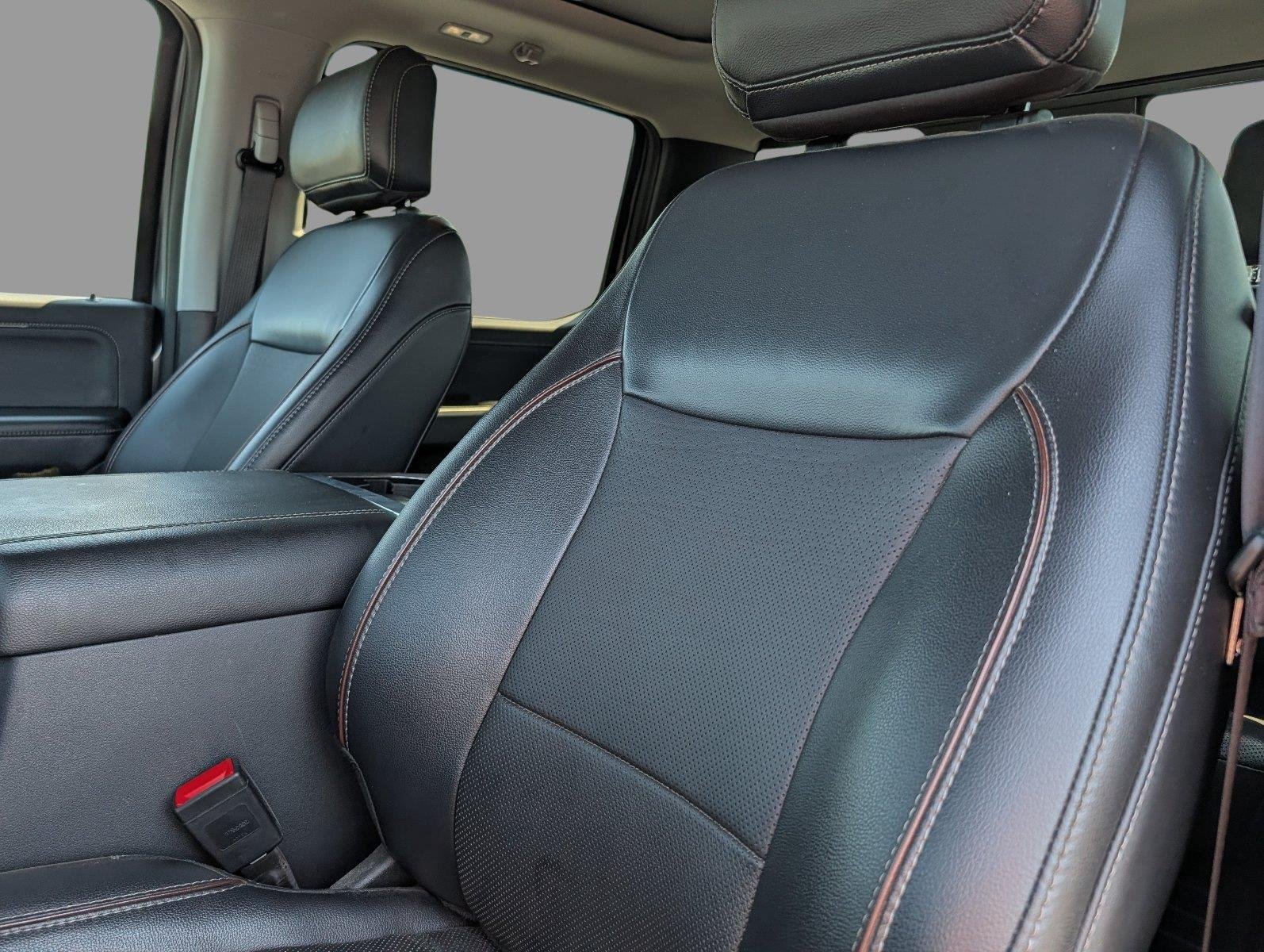 Used 2024 Carbonized Gray Ford Lariat image 13