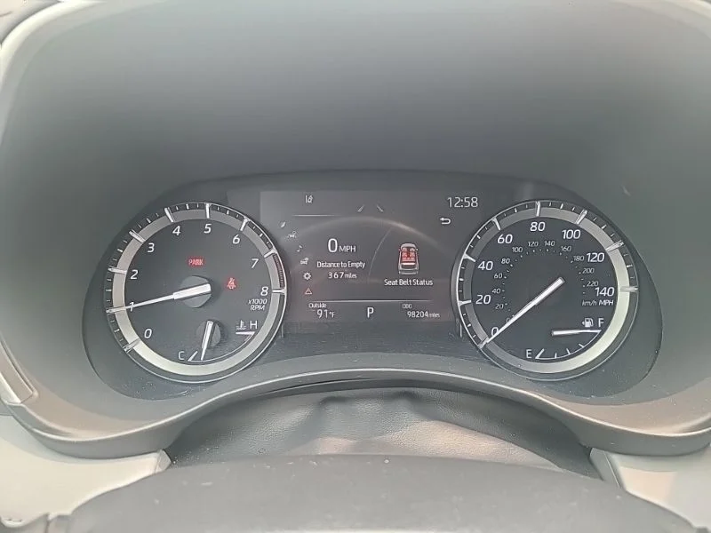 Used 2021  Toyota XLE image 14