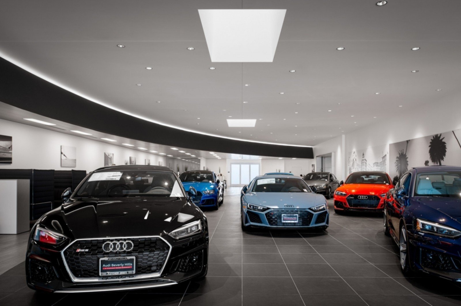 Used 2022 Navarra Blue Metallic Audi Chronos quattro image 31