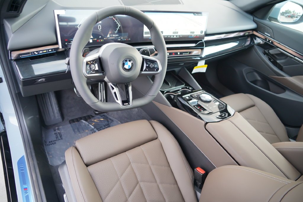 New 2027 Brooklyn Grey Metallic BMW 530i image 16