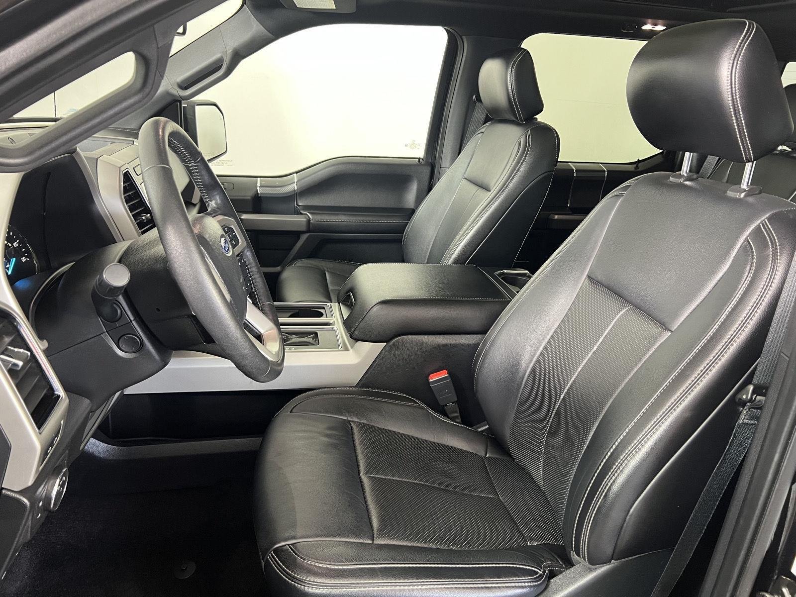 Used 2020 Agate Black Ford LARIAT image 11