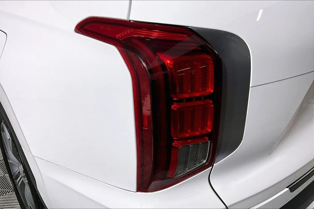 Used 2021 White Hyundai SEL image 28