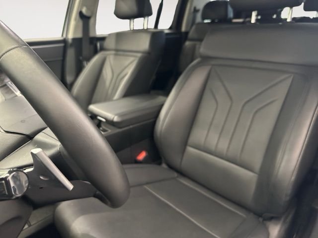Used 2025 White Hyundai SEL image 10