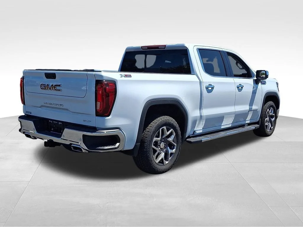 Used 2026 Glacier White Tricoat GMC SLT image 6