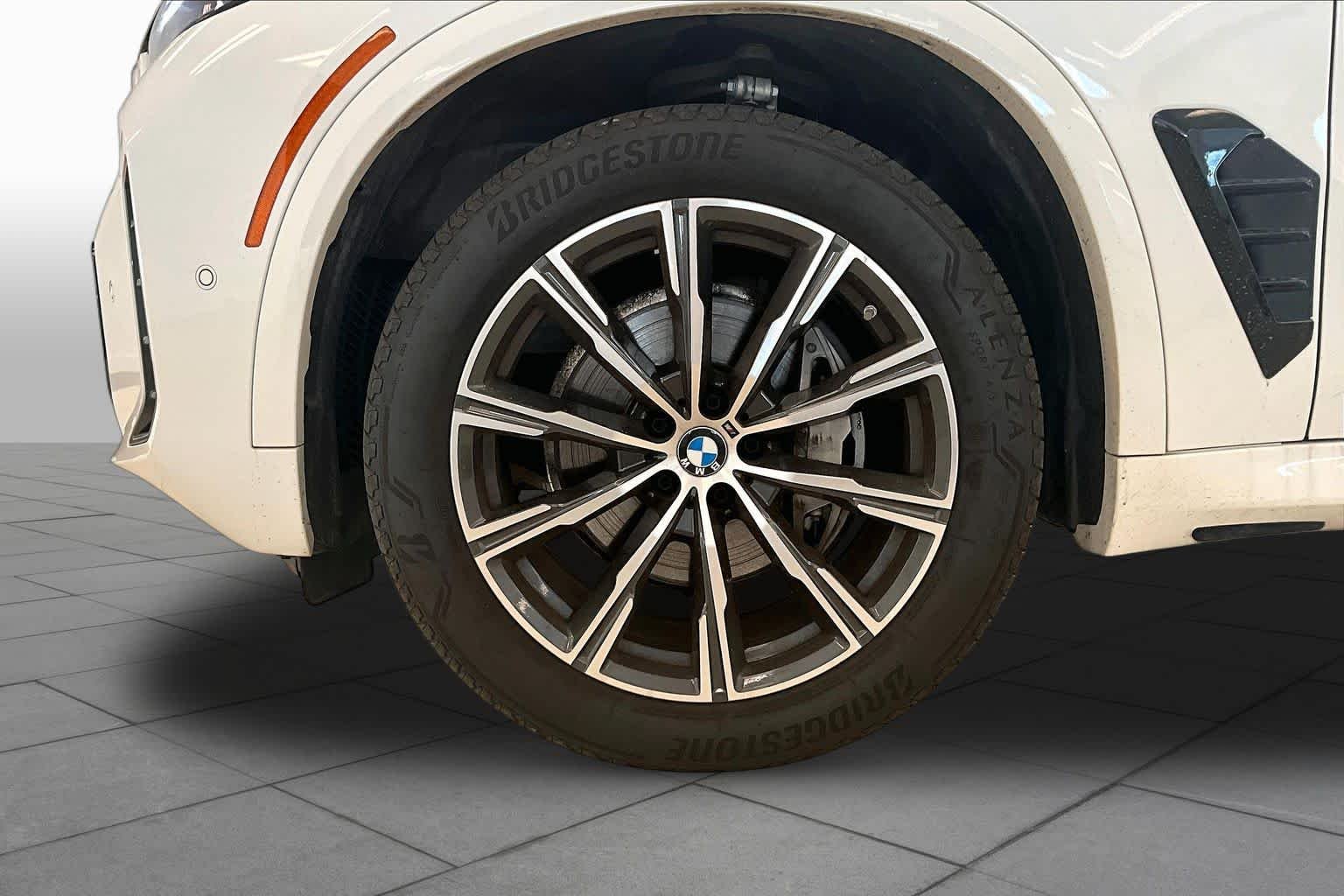 Used 2026 Alpine White BMW xDrive40i image 10