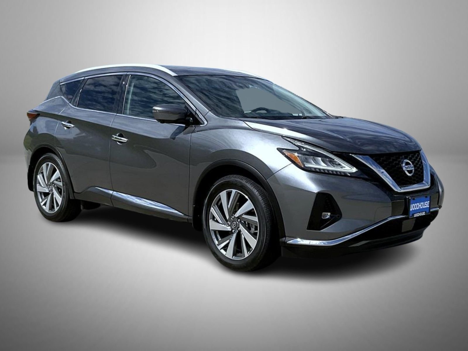 Used 2019 Gray Nissan SL image 3