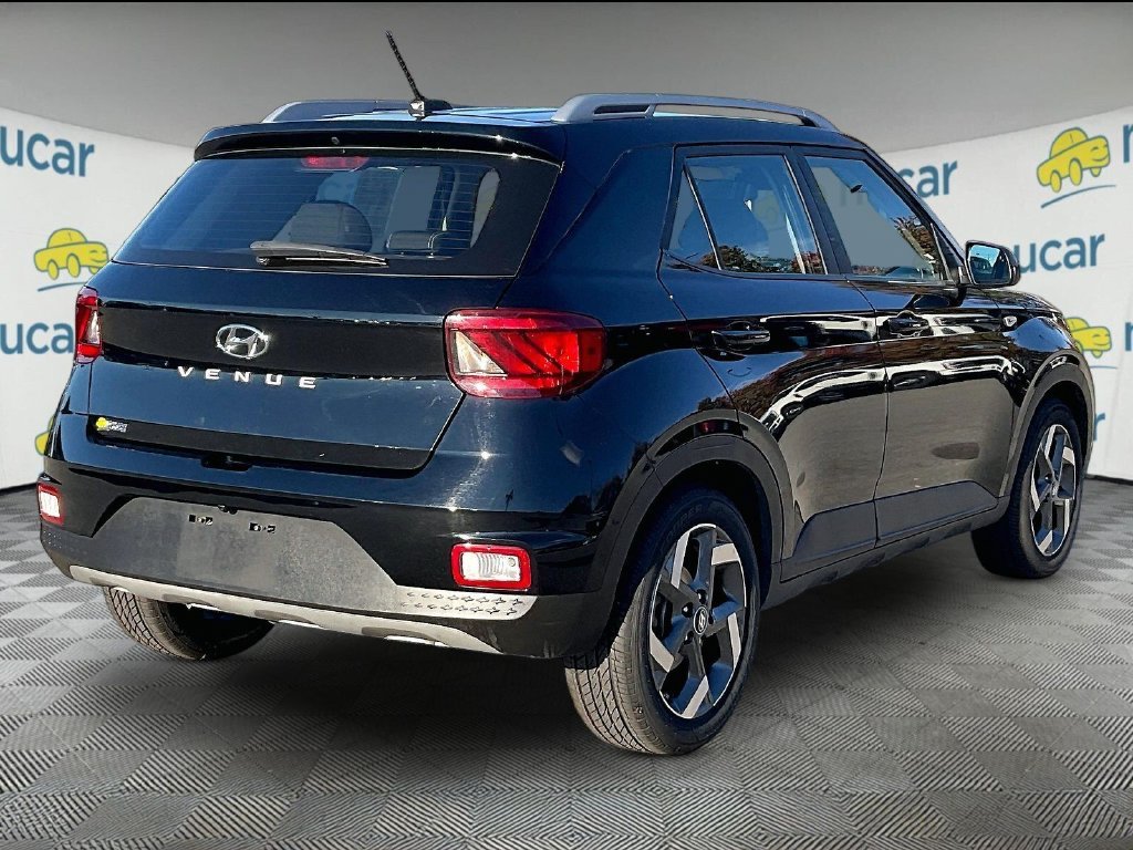 Used 2025 Onyx Black Hyundai SEL image 6