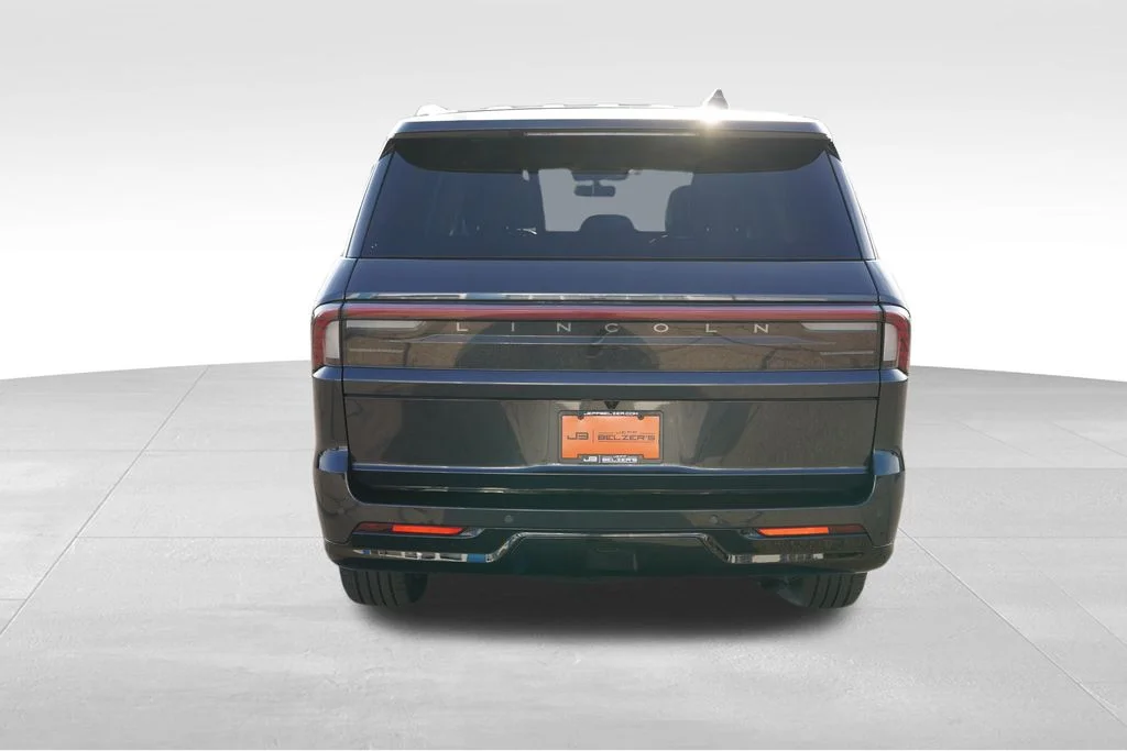 Used 2025 Starlight Gray Premium Colorant Lincoln Reserve image 6