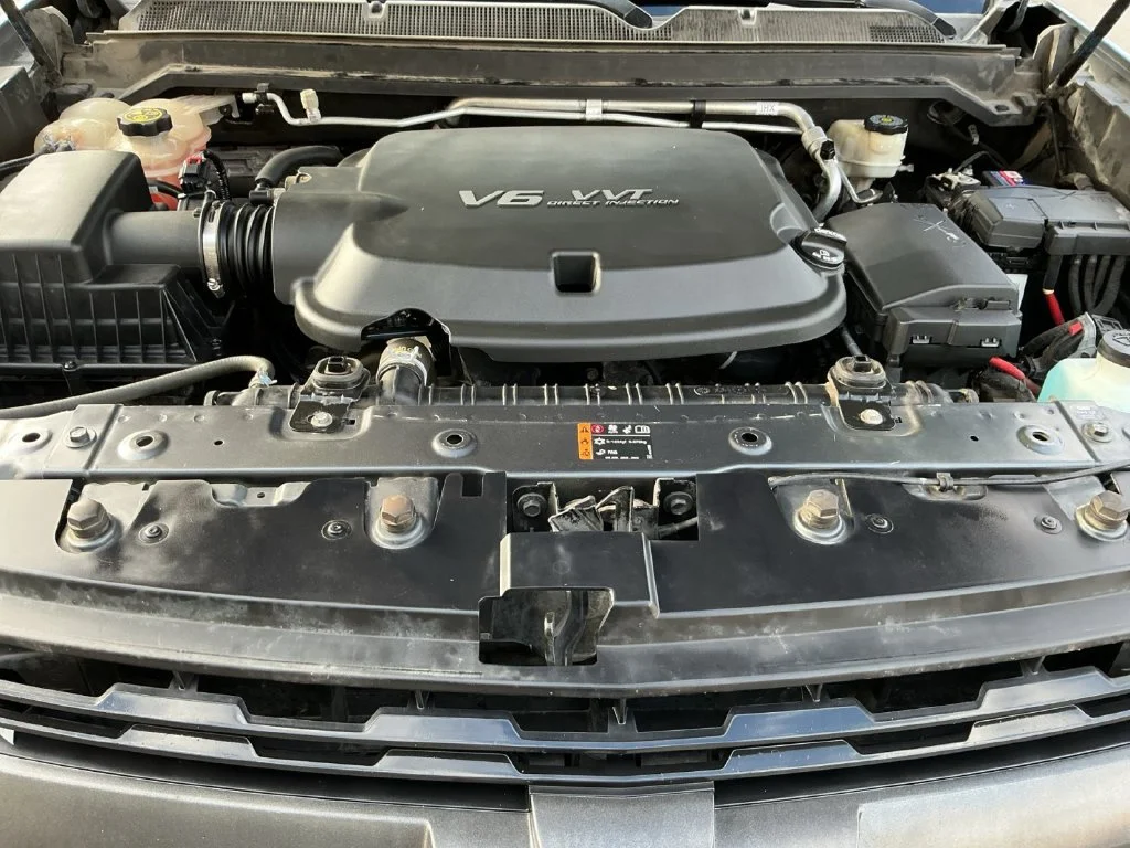 Used 2017 CYBER GRAY METALLIC Chevrolet 4WD Z71 image 29