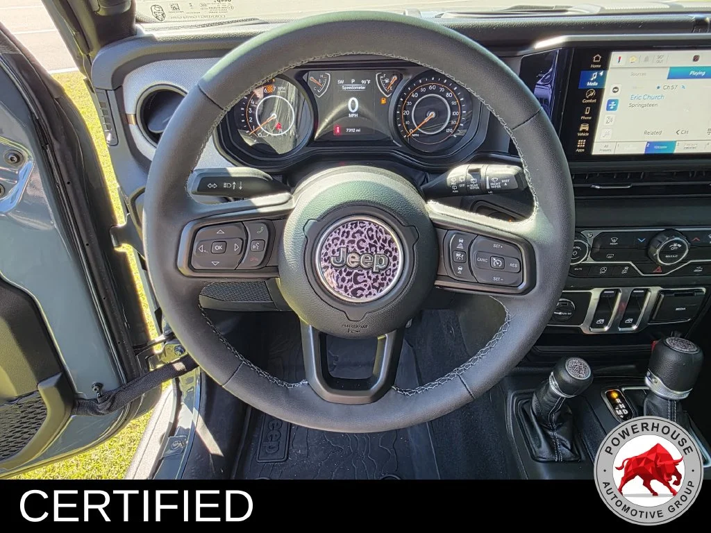 Used 2025 Gray Jeep Sport S image 17