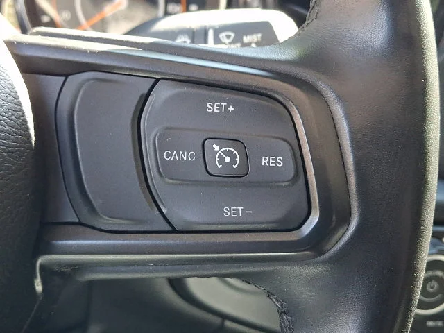 Used 2022 Black Jeep Sport image 24