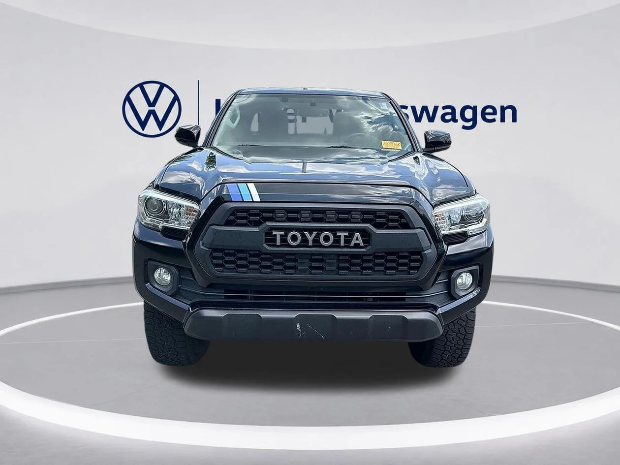 Used 2017 Black Toyota SR5 image 8