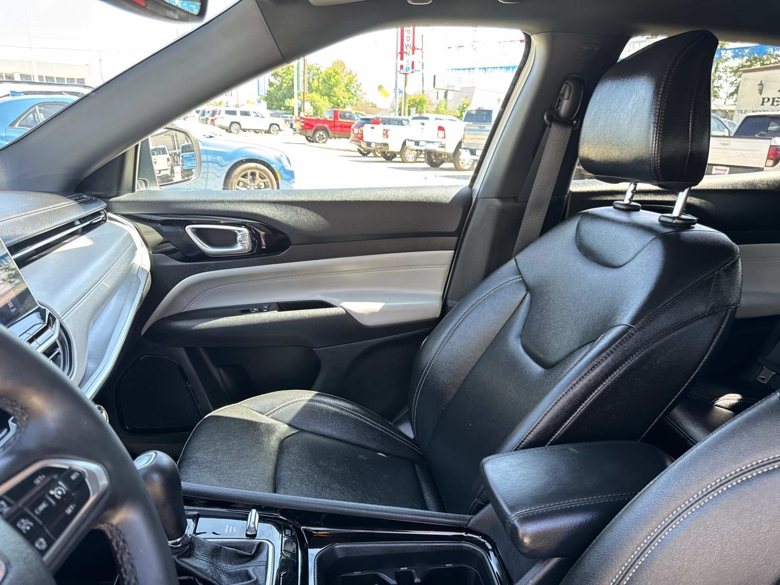 Used 2025 Bright White Clearcoat Jeep Limited image 15