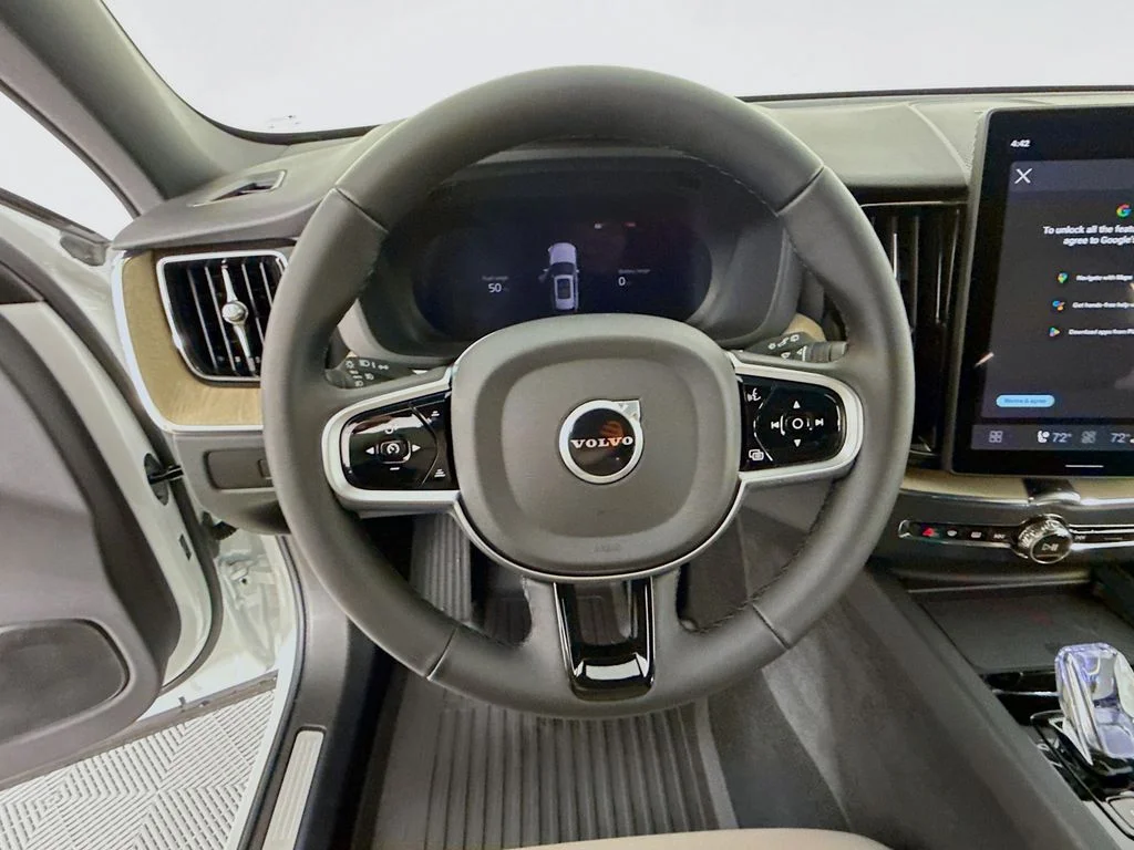 New 2026 Crystal White Volvo T8 Plus image 12