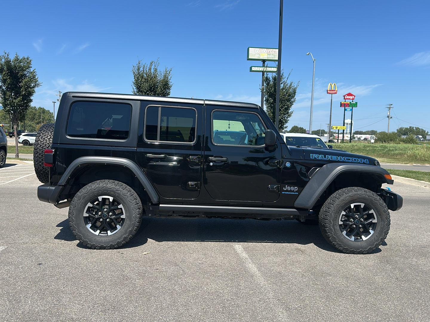 Used 2024 Black Clearcoat Jeep Rubicon image 4