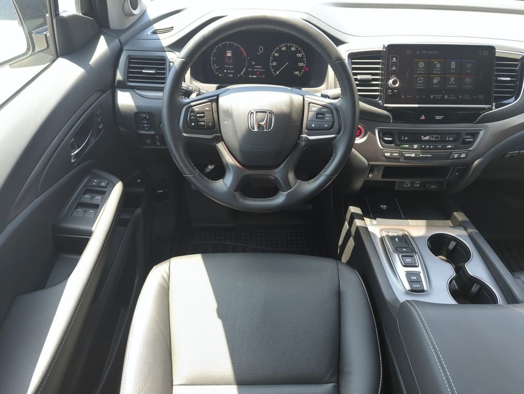 Used 2025  Honda RTL image 13
