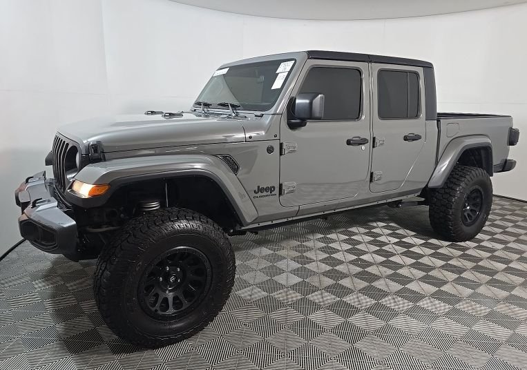 2021 Jeep Gladiator California Edition's photo