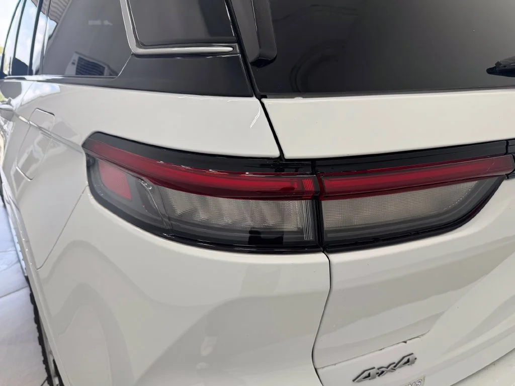 Used 2023 Bright White Clearcoat Jeep Summit image 12