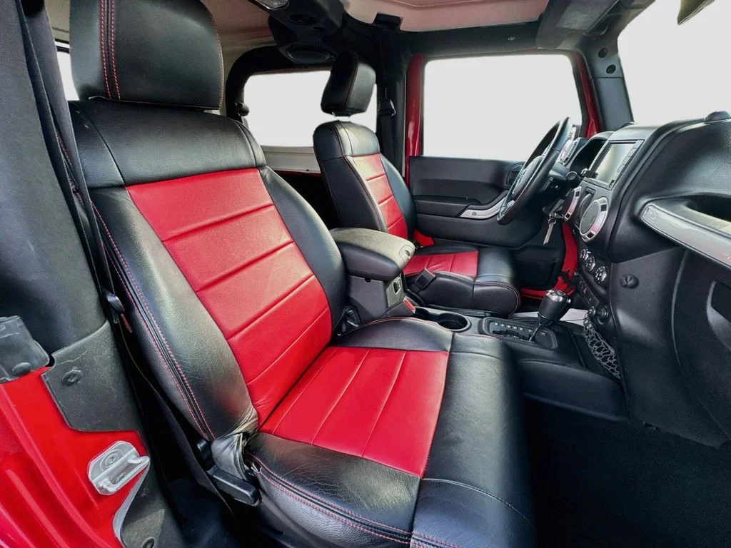 Used 2011 Red Jeep Sahara image 31