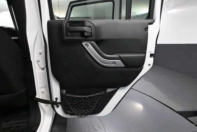 2012 Jeep Wrangler Unlimited Rubicon - Photo 35