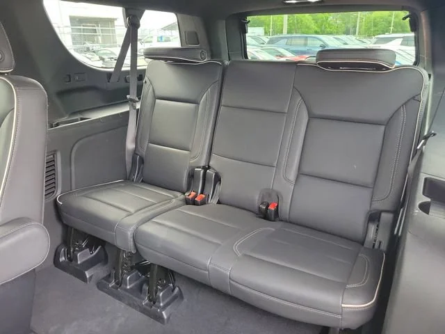 2025 Chevrolet Suburban Premier - Photo 16