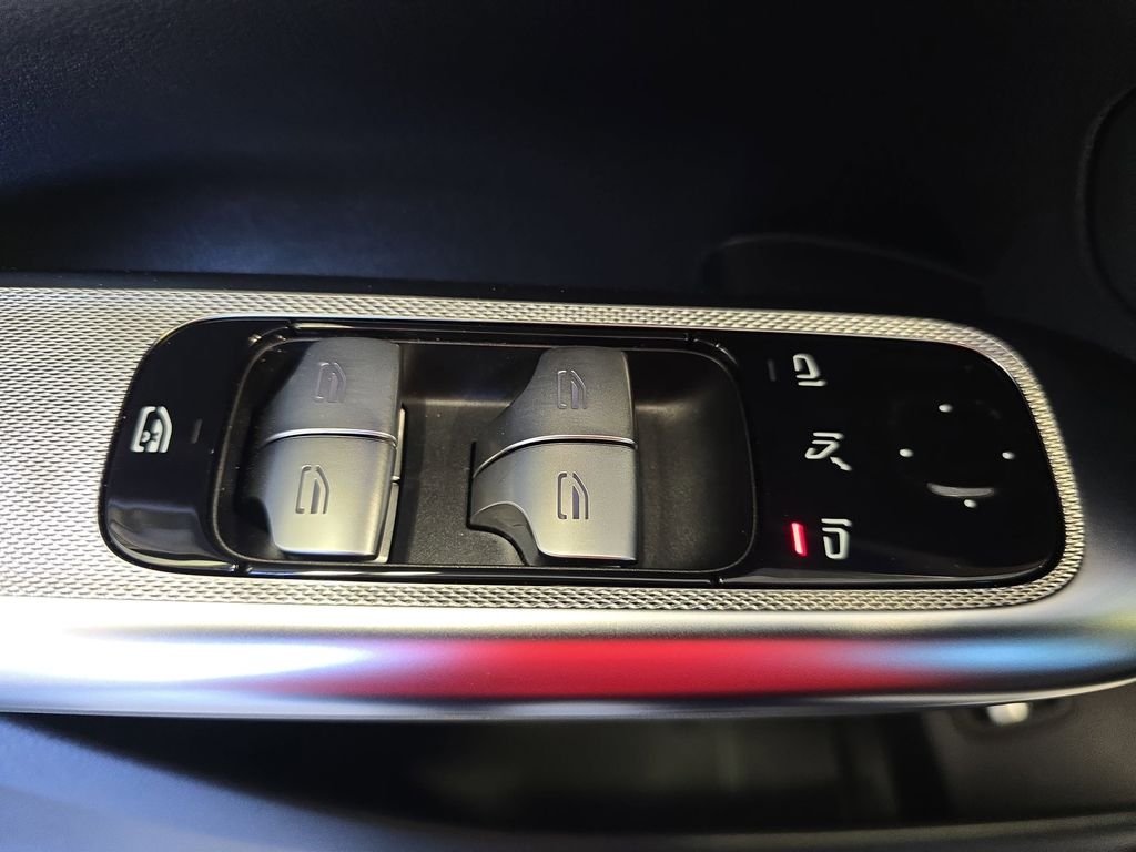 2026 Mercedes-Benz GLC Base - Photo 32