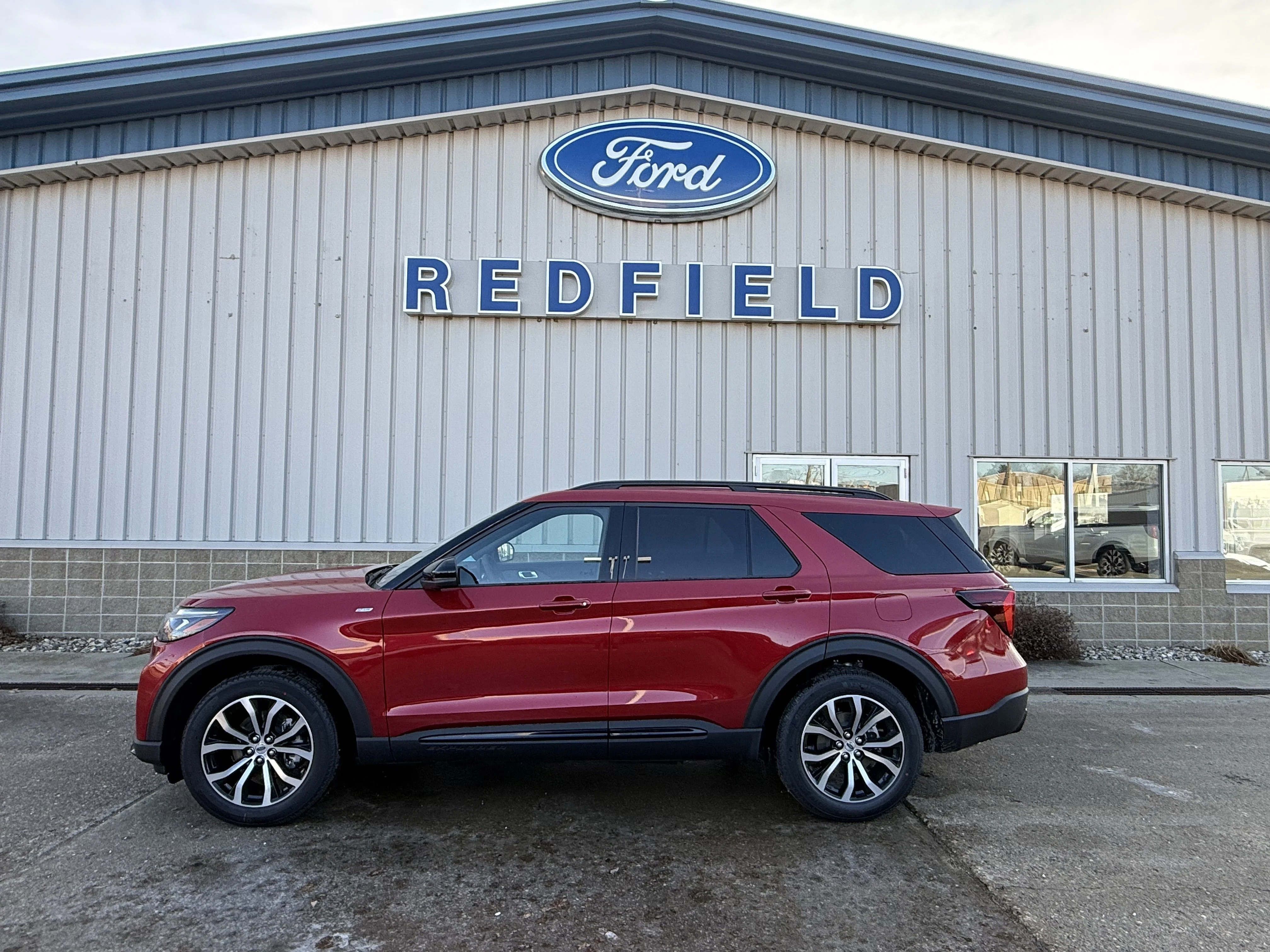 2026 Ford Explorer ST-LINE 4WD's photo