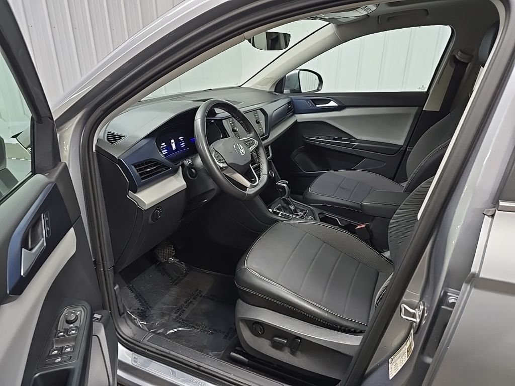 Used 2023 Silver Volkswagen 1.5T SE image 29