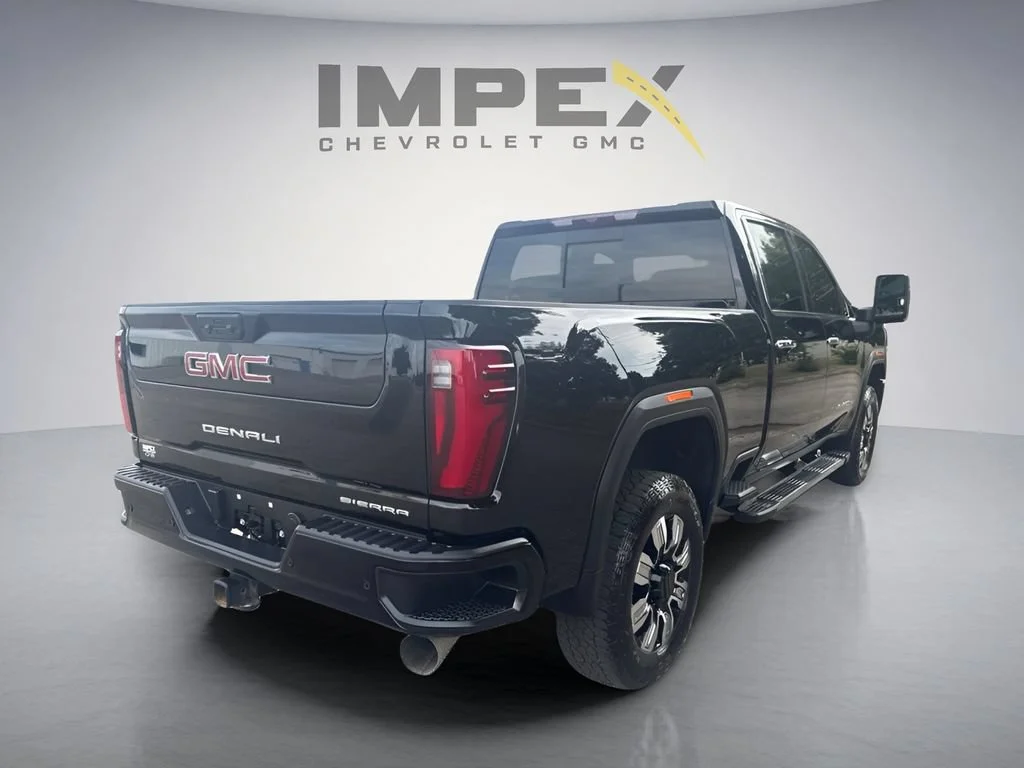Used 2025 Onyx Black GMC Denali image 5