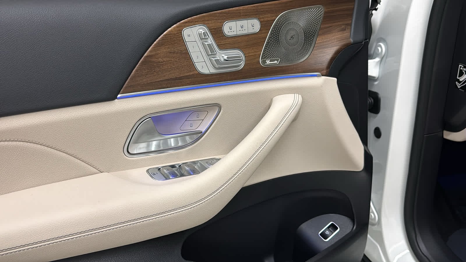 New 2026 Polar White Mercedes-Benz GLS 450 image 16
