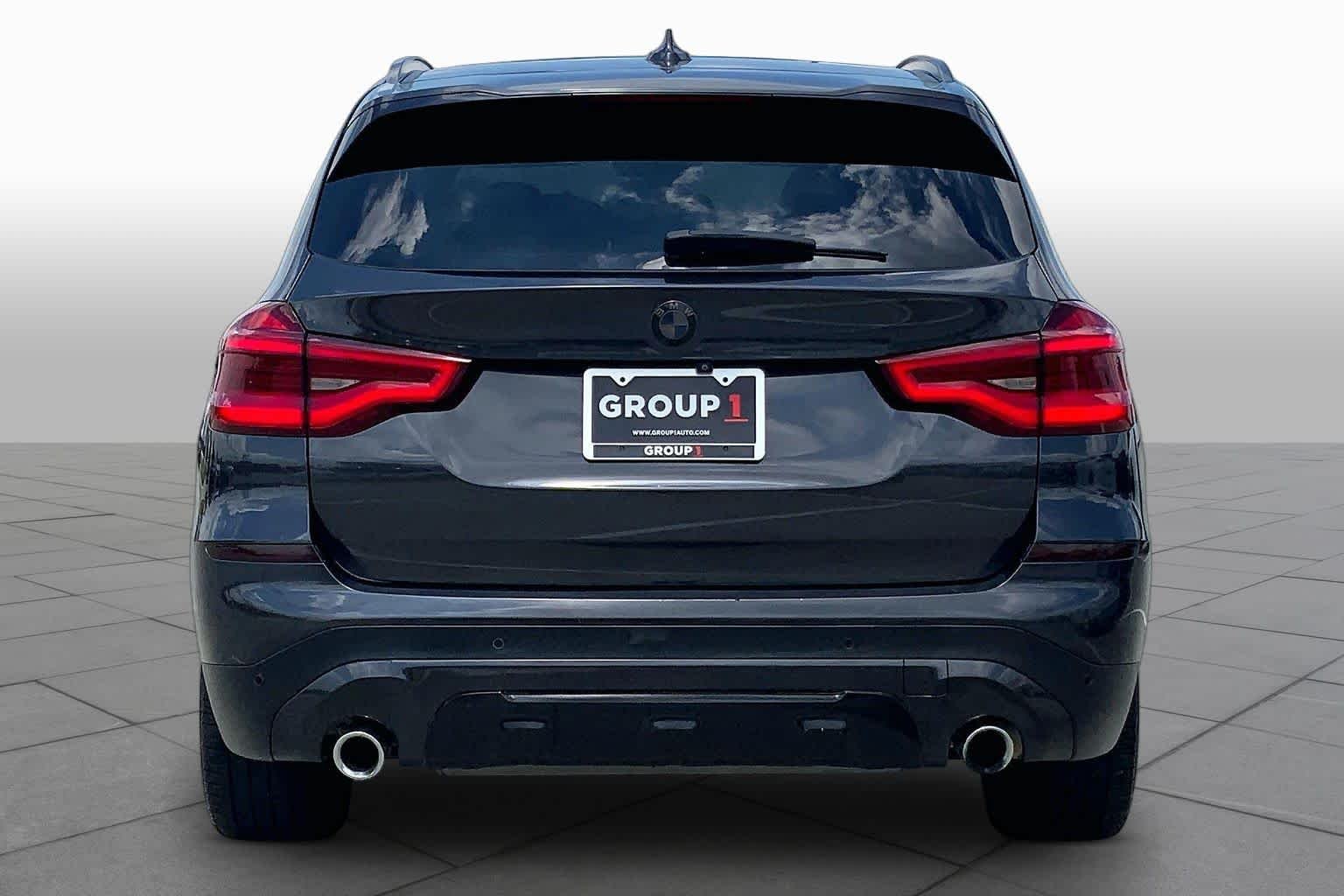 Used 2020 Dark Graphite Metallic BMW sDrive30i image 4