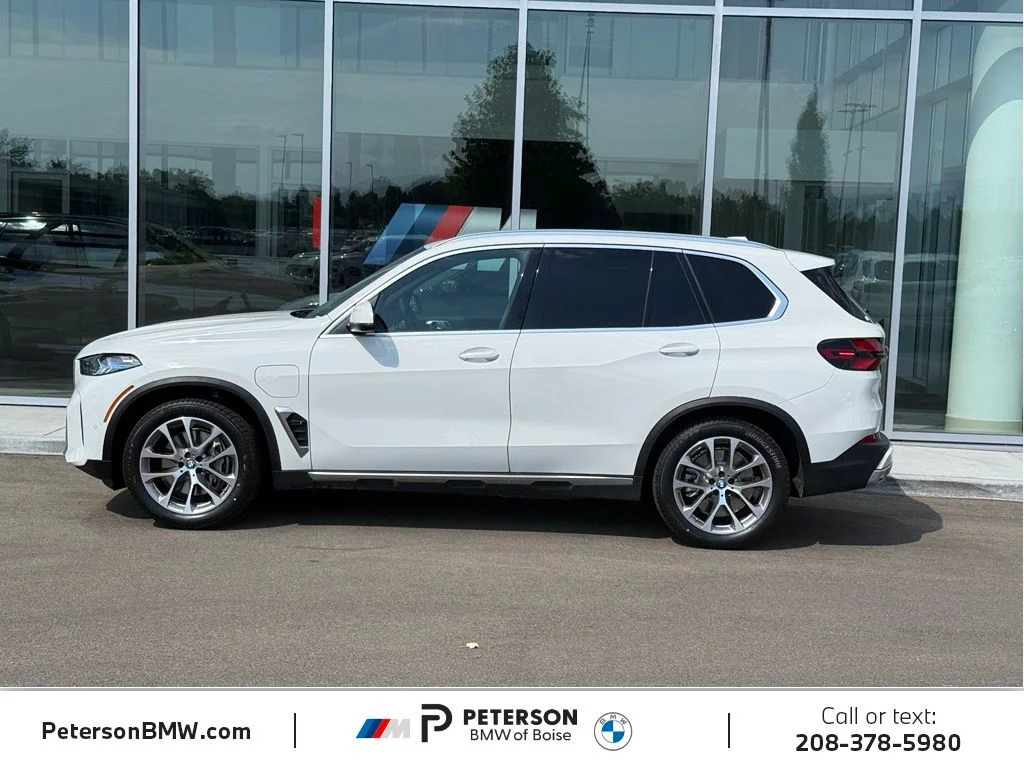 Used 2024 White BMW xDrive50e image 2