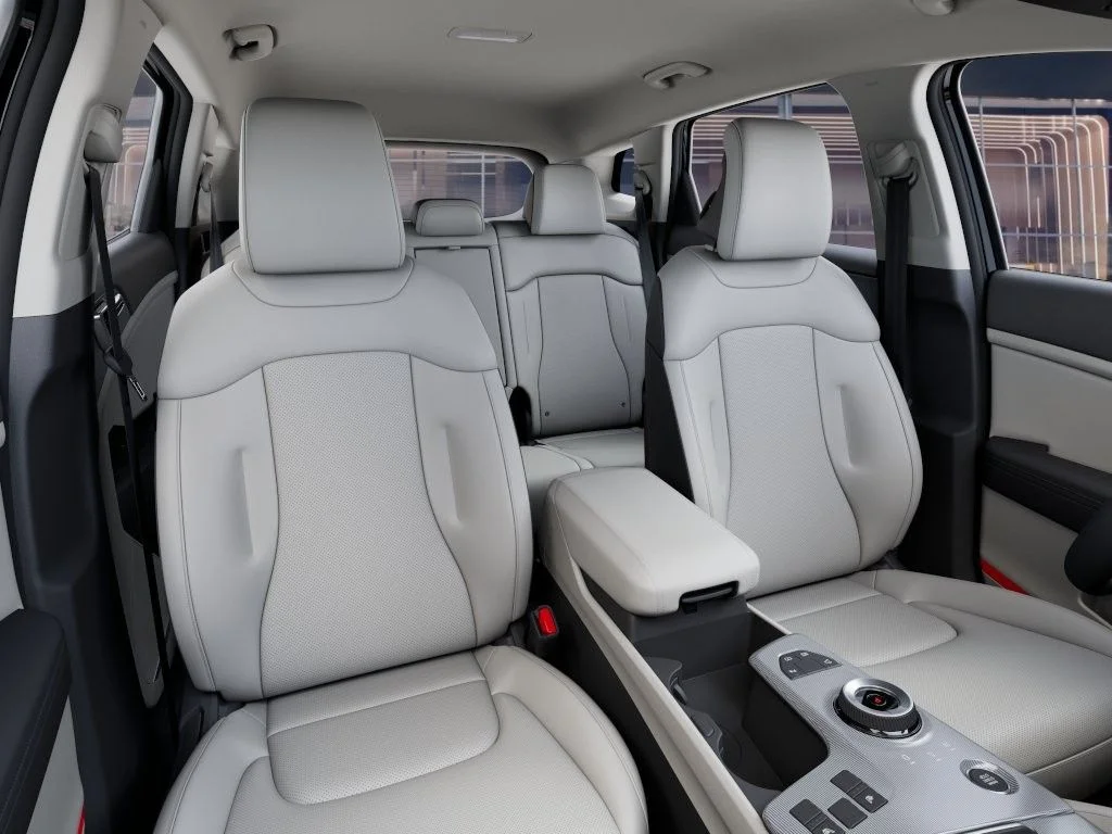 New 2027 Fusion Black Kia EX image 15