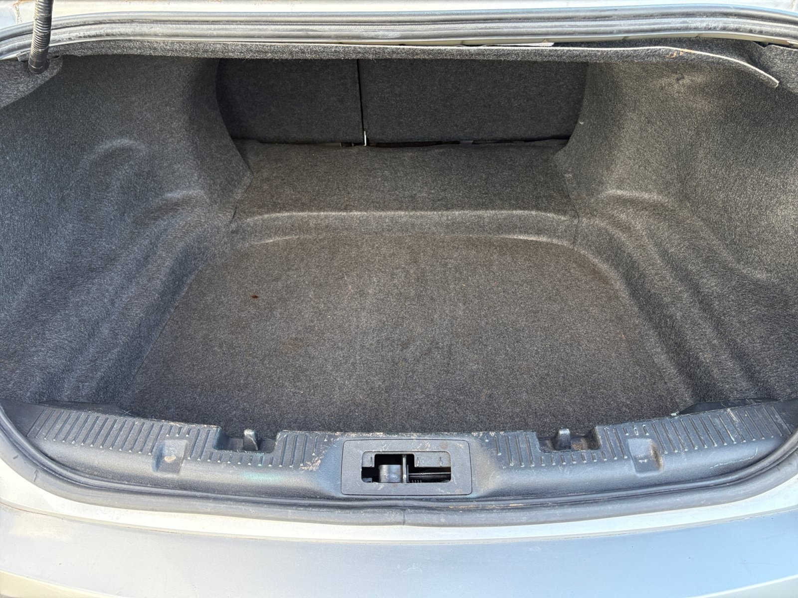 Used 2018 Ingot Silver Ford Limited image 12