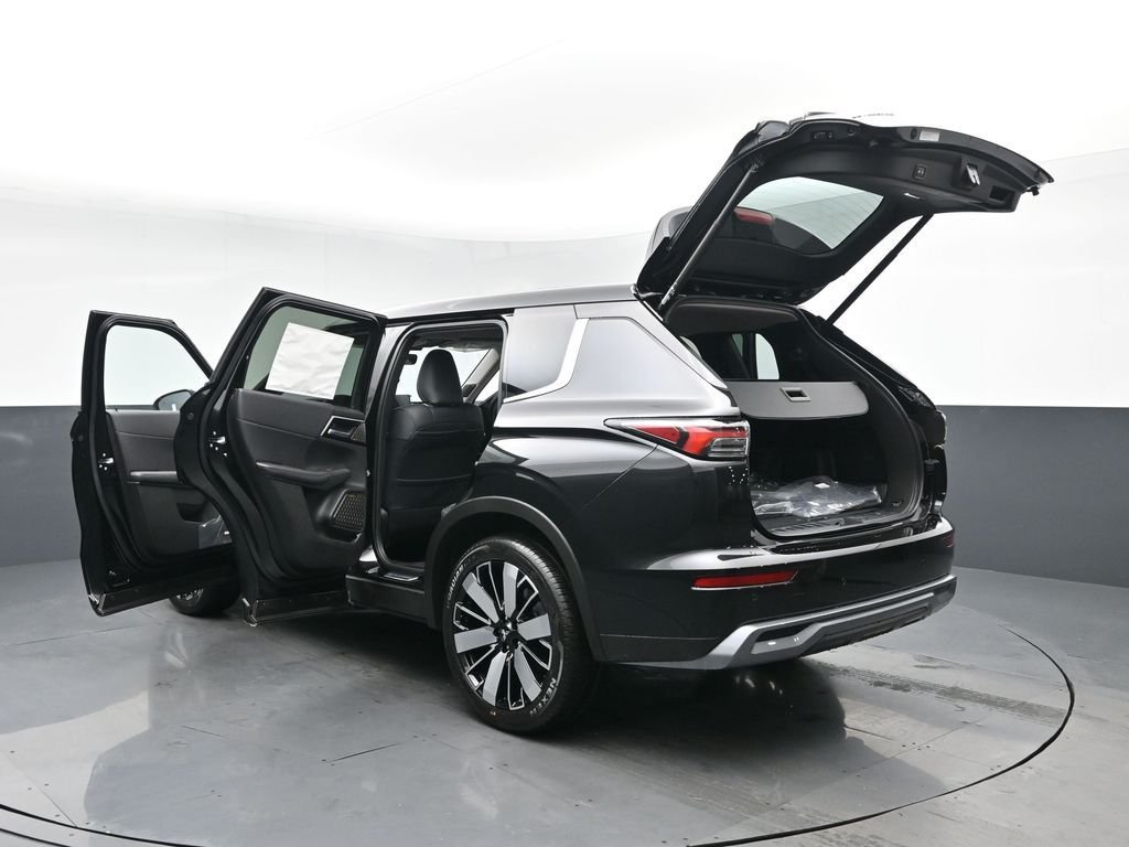 New 2026 Black Mitsubishi SE image 31