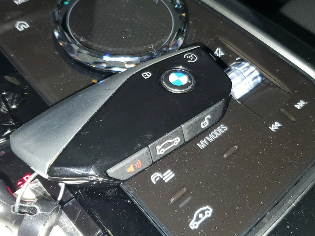 New 2026 Black BMW 760i xDrive image 25