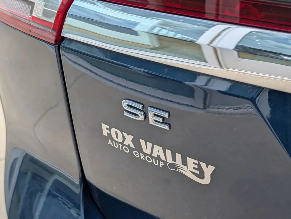 Used 2019 Blue Volkswagen 3.6L V6 SE image 5