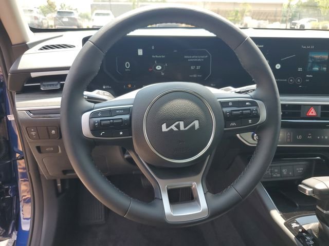2025 Kia K5 EX - Photo 22