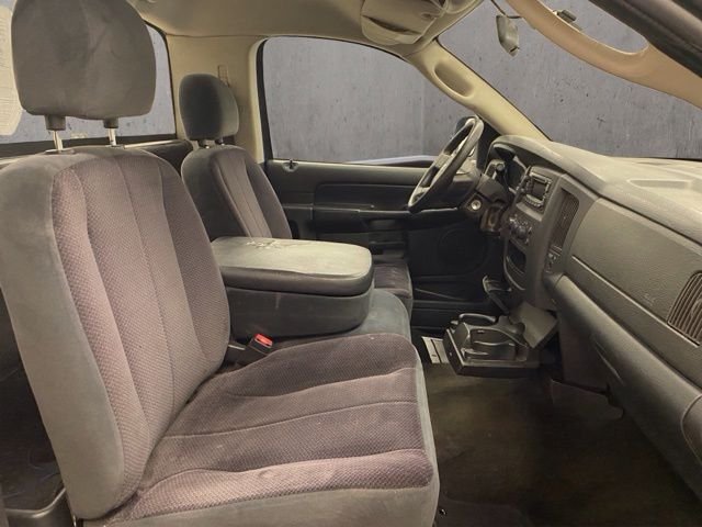 Used 2005 Blue Dodge SLT image 17