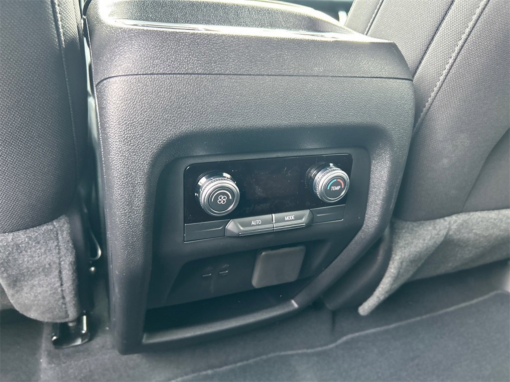 2026 GMC ACADIA - Image 29