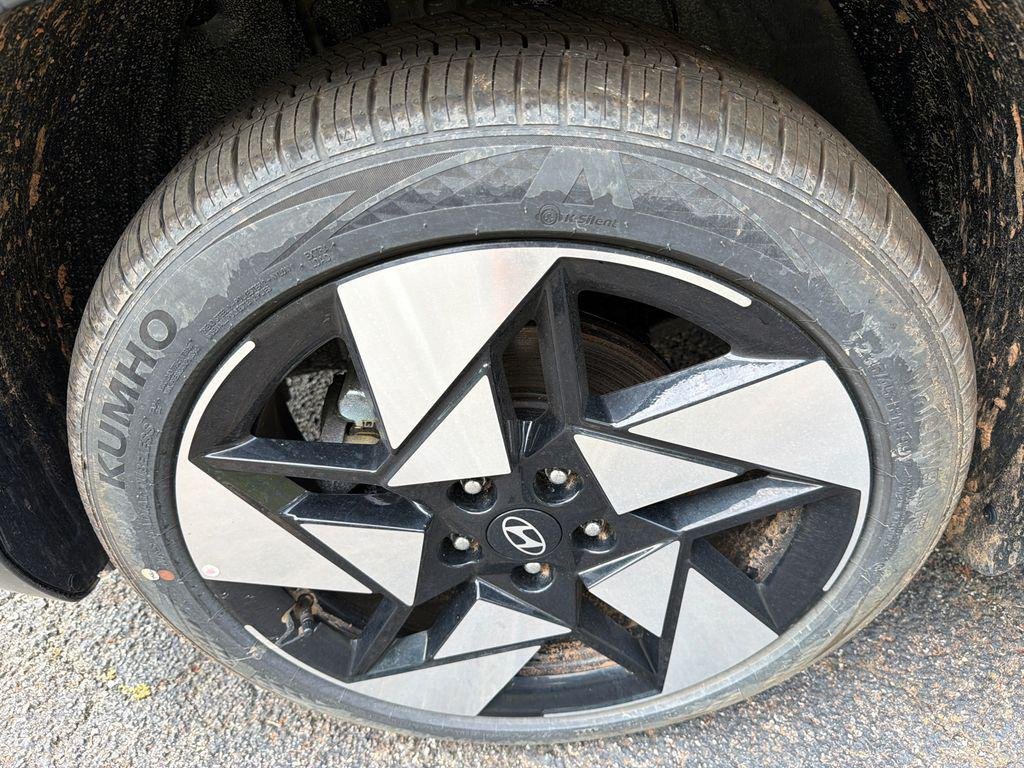 New 2026 Black Hyundai Limited FWD image 11