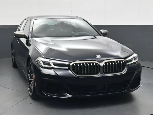 2023 BMW 5 Series M550i - Photo 11