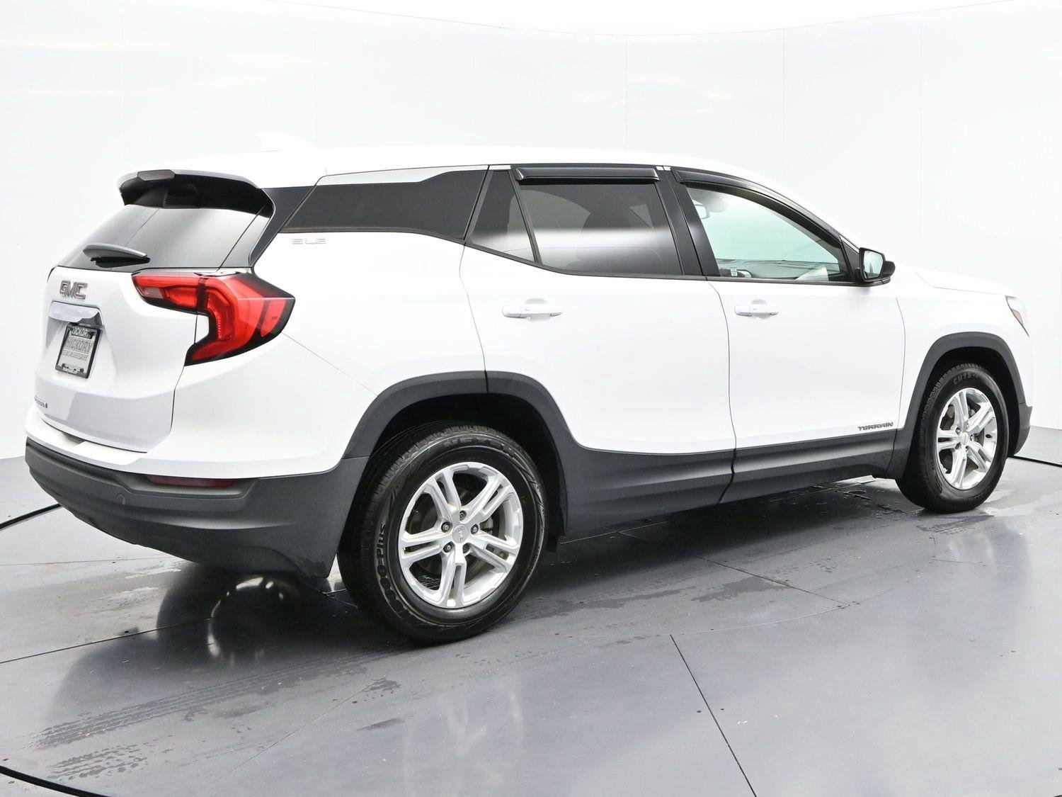 Used 2020 Summit White GMC SLE image 7