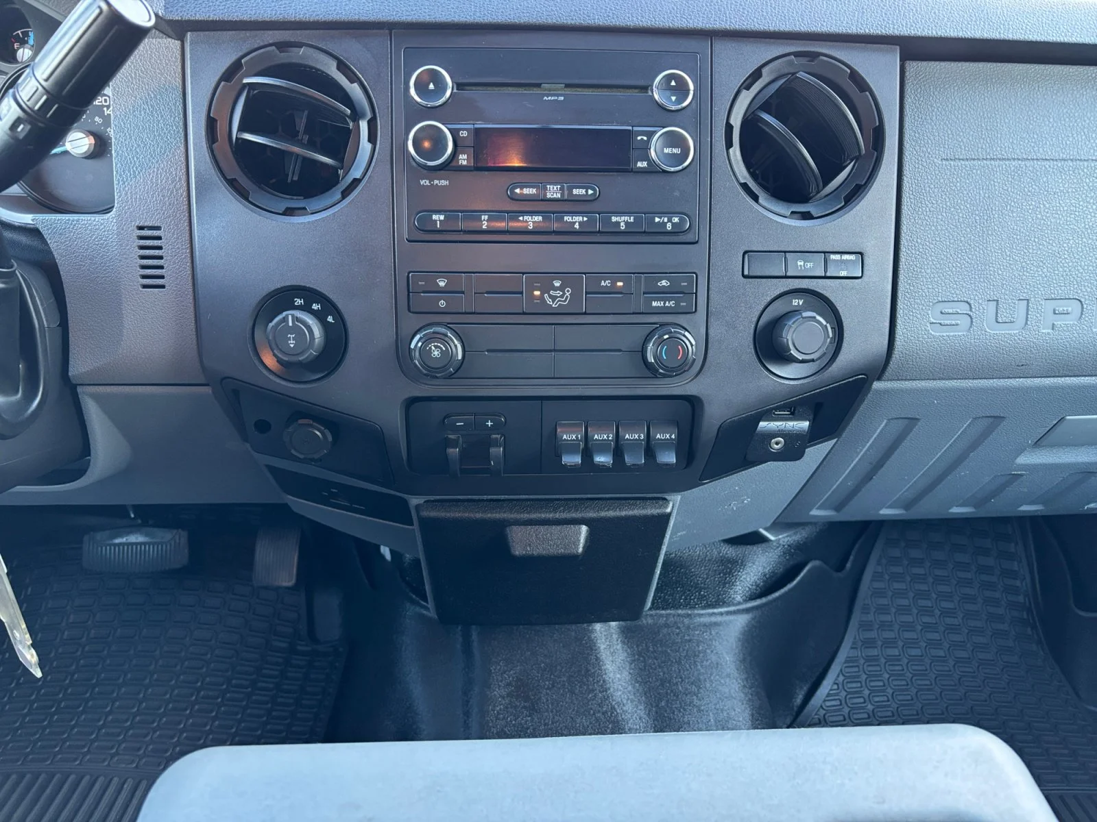 Used 2011 White Ford XL image 15