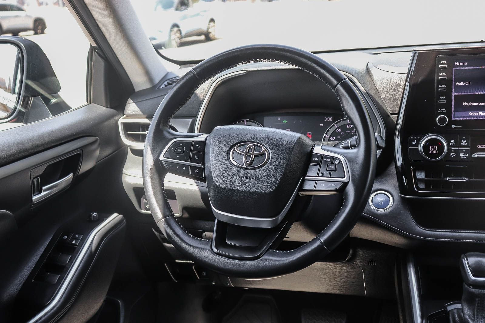 Used 2022 Midnight Black Metallic Toyota XLE image 18