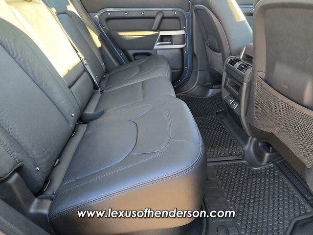 2023 Land Rover Defender SE - Photo 16