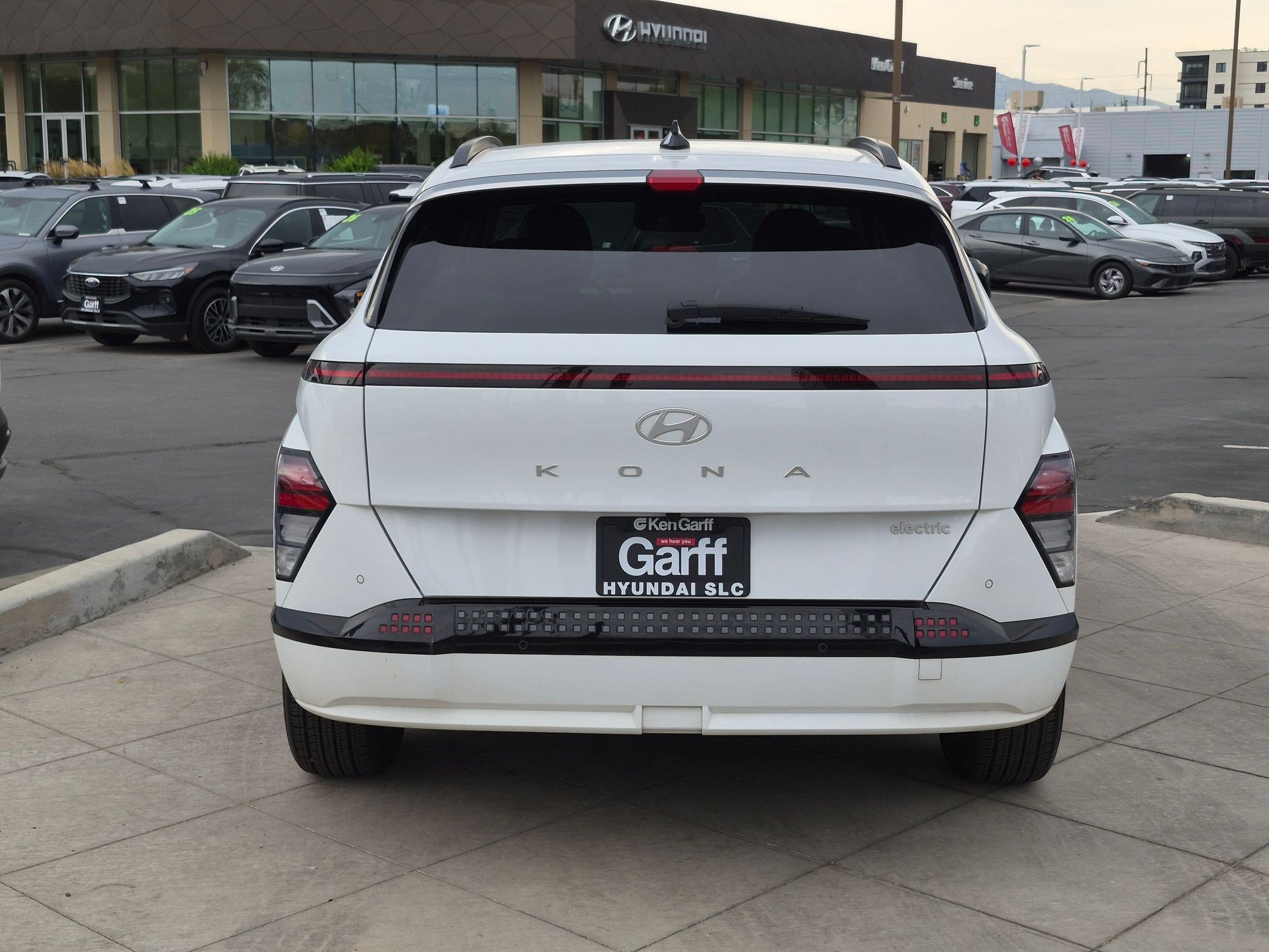 Certified Used 2024 Atlas White Hyundai Limited image 5