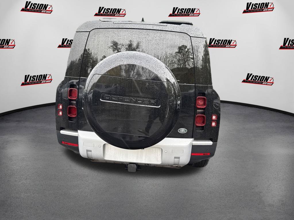 Used 2023 Black Land Rover SE image 6