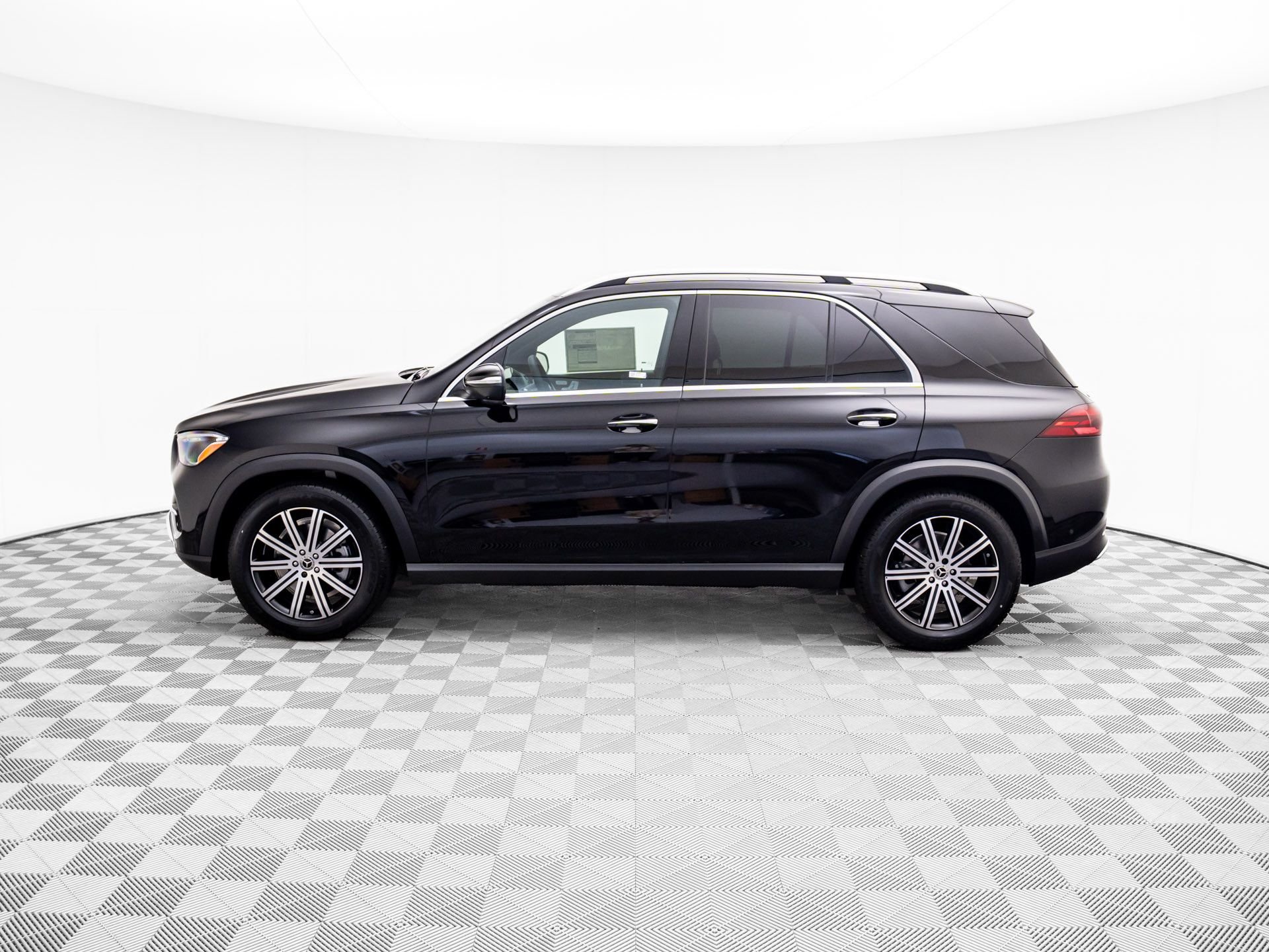 New 2026 Obsidian Black Metallic Mercedes-Benz GLE 350 image 2